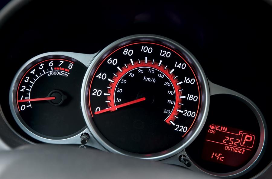  Mazda2 2010 года  (фото 89 из 183)